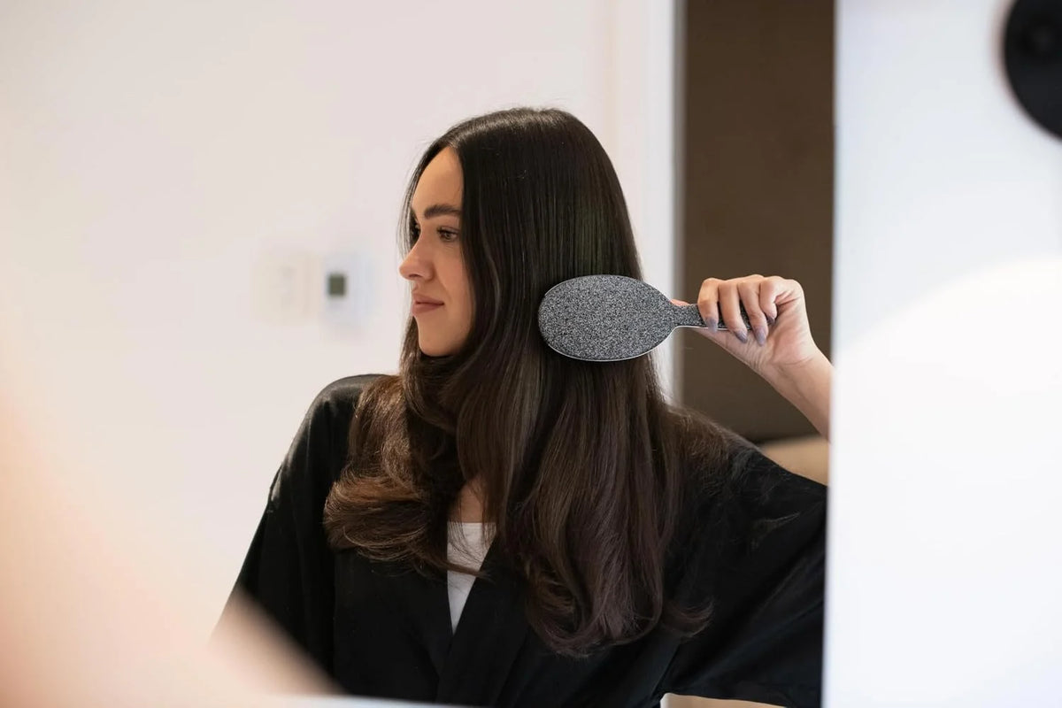 FRAMAR Checkered Hair Brush Detangler, Wet Hair Brushes For Women – Pink