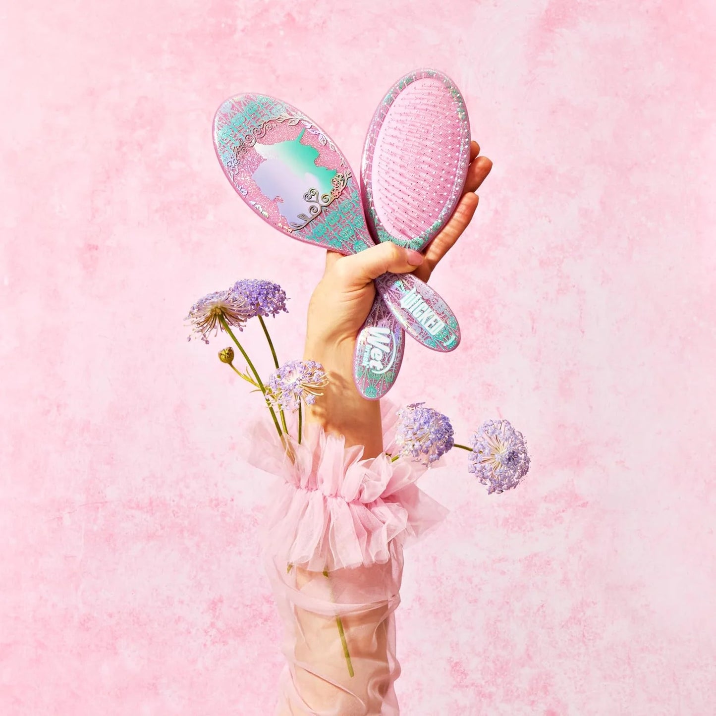 Wet Brush Original Detangler Hair Brush Elphaba (Wicked) Kit - Ultra-Soft IntelliFlex Bristles - Detangling Brush Glides Through Tangles For All Hair Types (Wet Dry & Damaged) - 1 Brush & 1 Bow