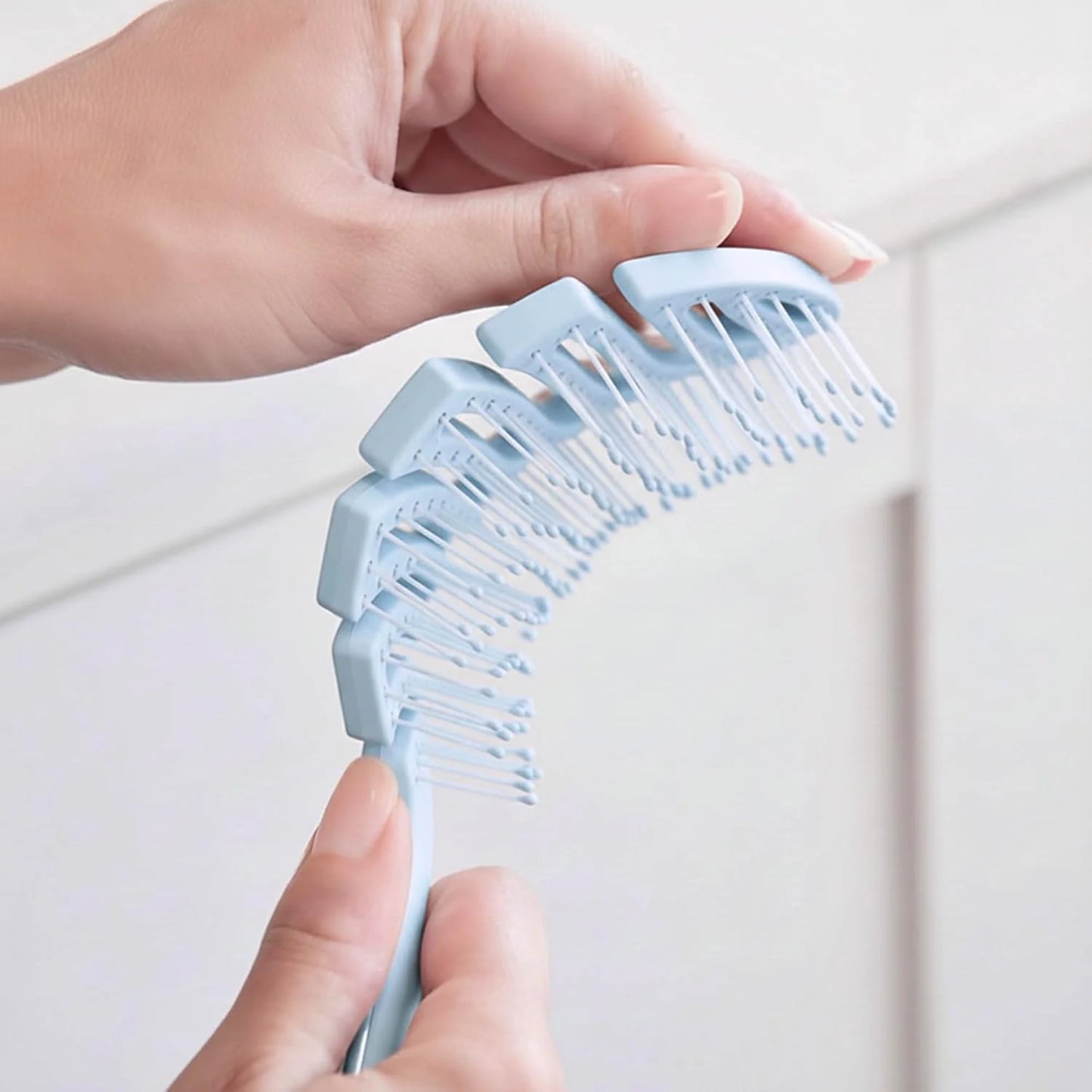 Flex Detangling Hair Brush (BABY BLUE)