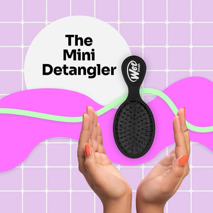 Wet Brush Original Detangler Hair Brush Frosty Kit - Ultra-Soft IntelliFlex Bristles - Detangling Brush Glides Through Tangles For All Hair Types (Wet Dry & Damaged) - 1 Brush & 1 Scrunchie