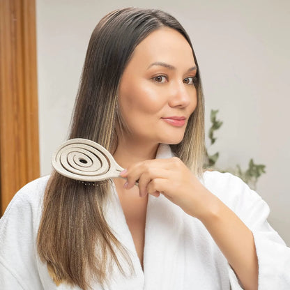 Ninabella Detangler Brush - No Tangle Hair Brush for Women, Fine, Thick and Long Hair - Hairbrush for Wet and Dry Hair, Gentle on the Scalp - Light Blue